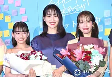 菅井友香、中村ゆりかの涙をぬぐう　映画『チェイサーゲームW』公開日に“娘”から手紙のサプライズ