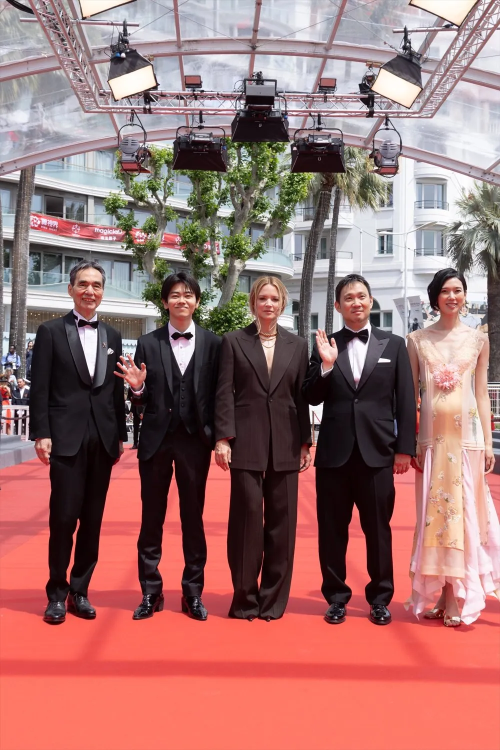 【カンヌ映画祭】濱口竜介監督、『急に具合が悪くなる』世界初上映　14分間の拍手喝采＆環境賞受賞