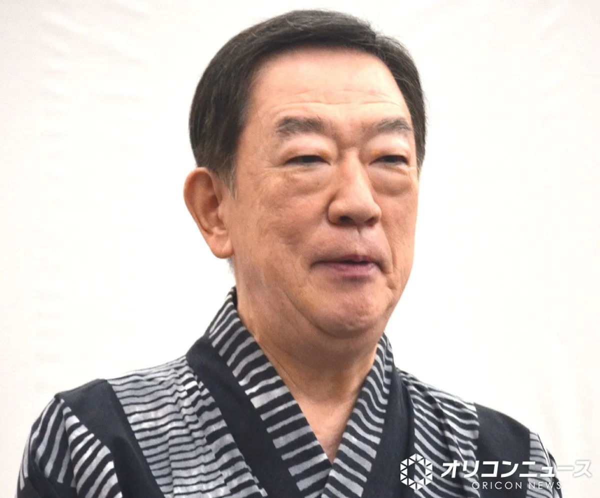 70歳・坂東彌十郎「本当に孫たちが居てくれて良かった～」　“おじいちゃんの顔”のぞく日常ショットに反響「お孫さん、大きくなられたのですねぇ」「優しい影絵いいですね」