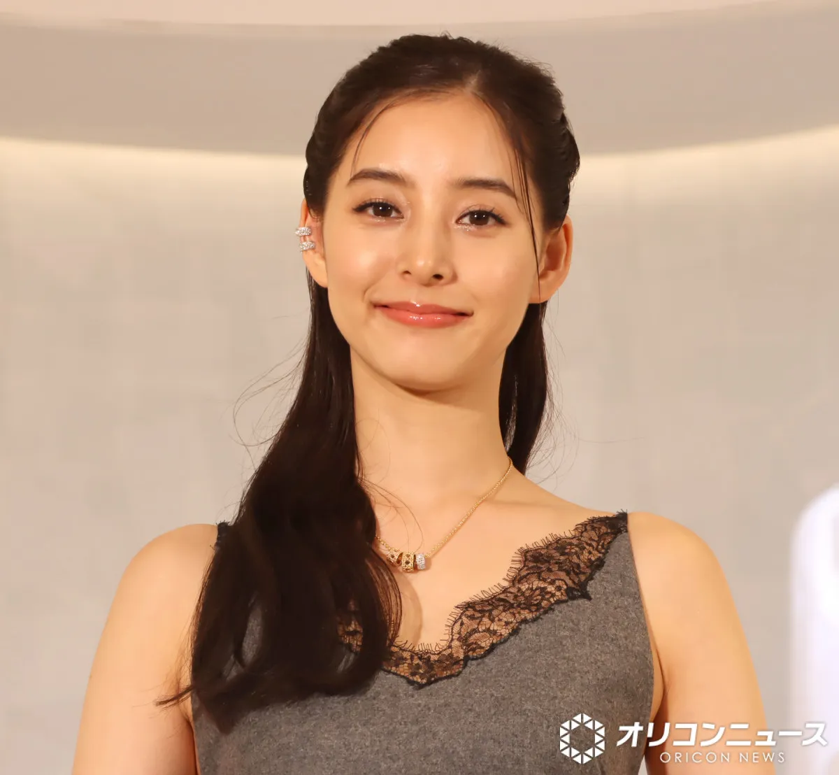 新木優子、中島裕翔と結婚後初の公の場　夢のような休日を明かす「フロリダのテーマパークをはしご」