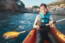 乃木坂46金川紗耶、“やんちゃなやんちゃん”な1枚　1st写真集先行カット解禁