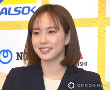 石川佳純、MLB始球式＆初生観戦で「忘れられない日に」　投稿にファン絶賛「ユニフォームとキャップ似合いすぎ！」「全米も惚れ惚れ」