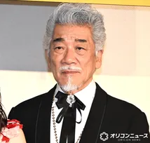 宇崎竜童、舘ひろしに疑問を直撃　ハーレーから両手離しで「どうやってショットガンをぶっ放すのか」