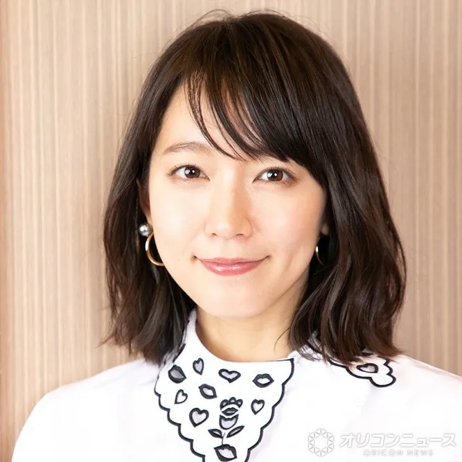 吉岡里帆、黒柳徹子役のそっくり映像が公開「皆さま、こんにちは」…「発声はすごくこだわっています」