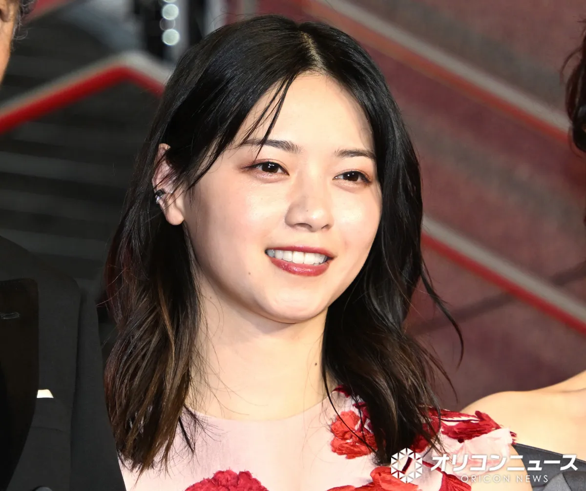 西野七瀬、チャーミングな舘ひろしに笑顔　俳優とマネージャー役で共演「知り得なかった舘さんの新たな一面を」