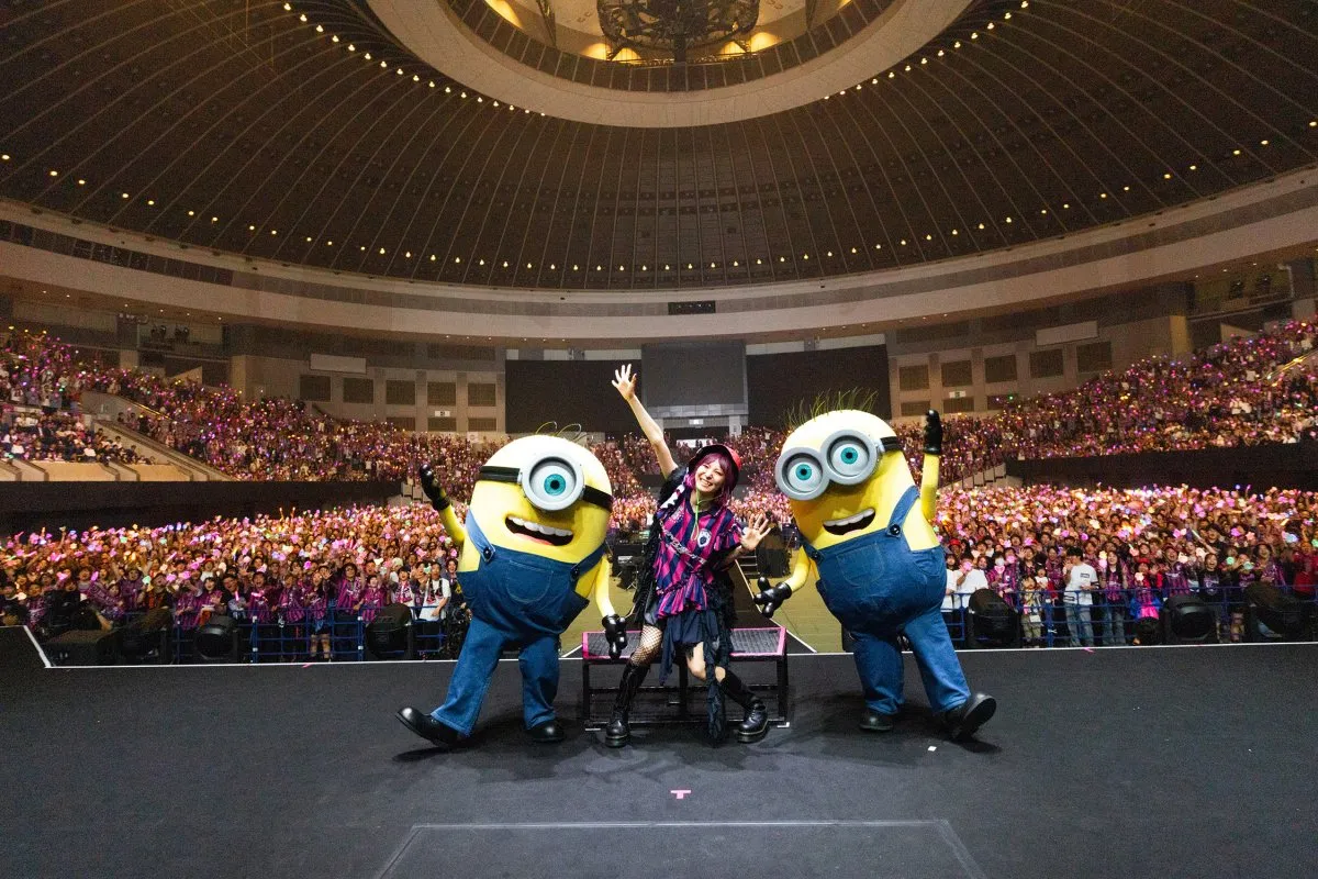 LiSA、ツアーファイナルにミニオンズがサプライズ登場　最新作の吹替出演を生発表「ハリウッド女優役！頑張りますね！」