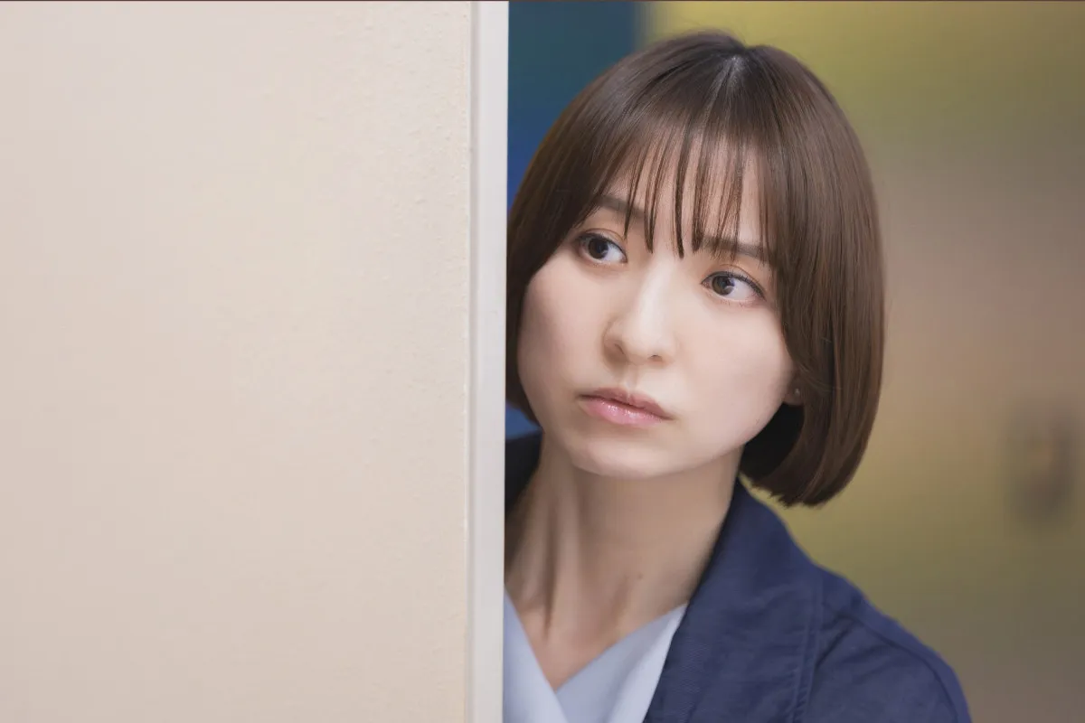 夫が妻の目の前で不倫相手に「愛しているよ」→キス「衝撃ーーーー」「職場で堂々と…」SNS憤慨『サレタ側の復讐』第8話【ネタバレあり】