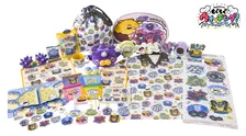 【ポケモン】センス抜群！新グッズ「もぐもぐウォッチング！」登場　1つのエサを2つの頭で奪い合うジヘッドのぬいぐるみ…など大量展開