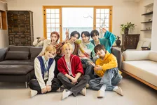 BOYNEXTDOOR、竹中雄大と韓国で撮影「Novelbright先輩たちと、一緒に楽しいステージができたらいいな」【『BOYNEXTDOOR トモダチベース』】