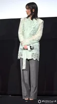 唐田えりか、“透け感”あふれるレース衣装で圧倒的なスタイル披露　穏やかな撮影現場に「自然と口角が上がって…」