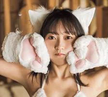 ミスSPA!2025グランプリ・三木優彩、「しなやかにゃんこボディ」で猫グラビア