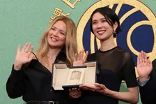 岡本多緒、日本人初のカンヌ最優秀女優賞に「一生現実味が湧かないかも」　『急に具合が悪くなる』凱旋会見