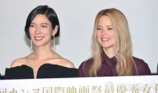 日本人初のカンヌ最優秀女優賞・岡本多緒、日本初お披露目の場で涙　共同受賞のヴィルジニー・エフィラとともに喜び分かち合う