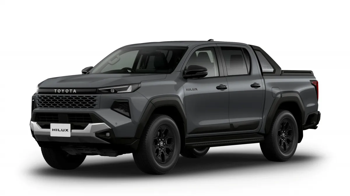 トヨタ、フルモデルチェンジした新型『ハイラックス』を発売　力士の“立ち合い”から着想　約498万円から