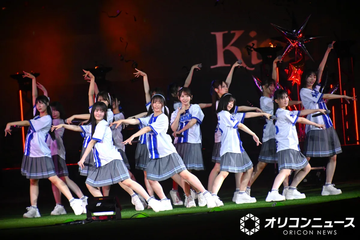 日向坂46、ハマスタで熱狂の大迫力ライブ！　プロ野球ファンへグループの“あつくるしさ”アピール