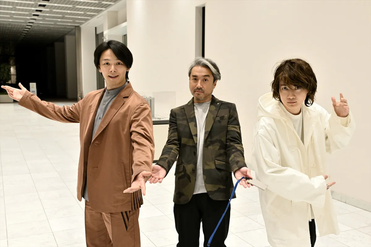 中村倫也＆神木隆之介＆ムロツヨシの3ショット公開　『君のクイズ』撮影現場オフショット解禁