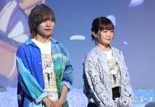 『葬送のフリーレン』種崎敦美＆岡本信彦、USJに現れた勇者ヒンメル像に感嘆「涙が出そうに…」