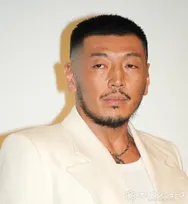 後藤剛範、『全裸監督』撮影から8年　内田英治監督が変化を喜ぶ「ヴィトンを着れる役者になってうれしいです」