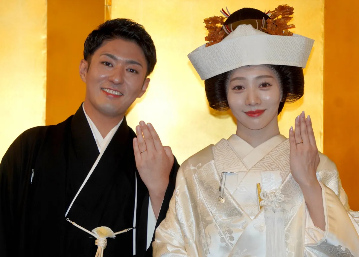 中村橋之助＆能條愛未、「家内」「主人」呼びに照れ　幸せいっぱい披露宴前に会見