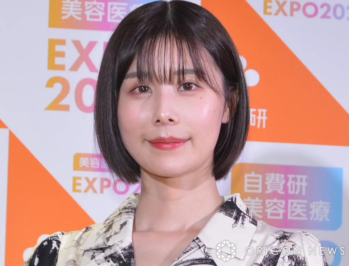 有村藍里「またさらに髪を切りました」写真公開で反響「ベリーショートもお似合いです」「似合ってて、ドキッとします」有村架純の姉