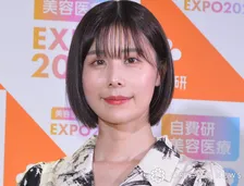有村藍里「またさらに髪を切りました」写真公開で反響「ベリーショートもお似合いです」「似合ってて、ドキッとします」有村架純の姉