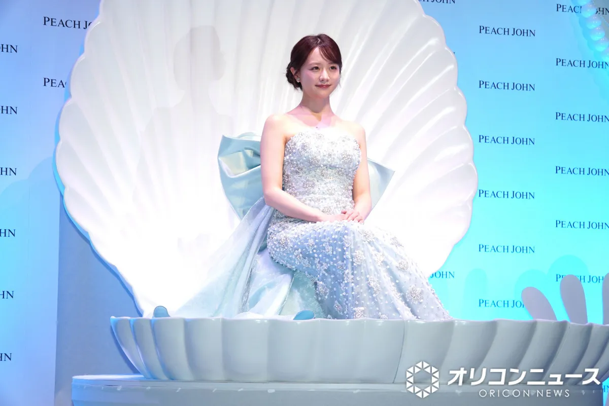 森香澄、人魚姿で貝殻から登場　体型管理の意識明かす