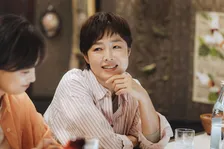 『時すでにおスシ!?』脚本家が明かすキャストの裏話　有働由美子は「完全にありき」の存在