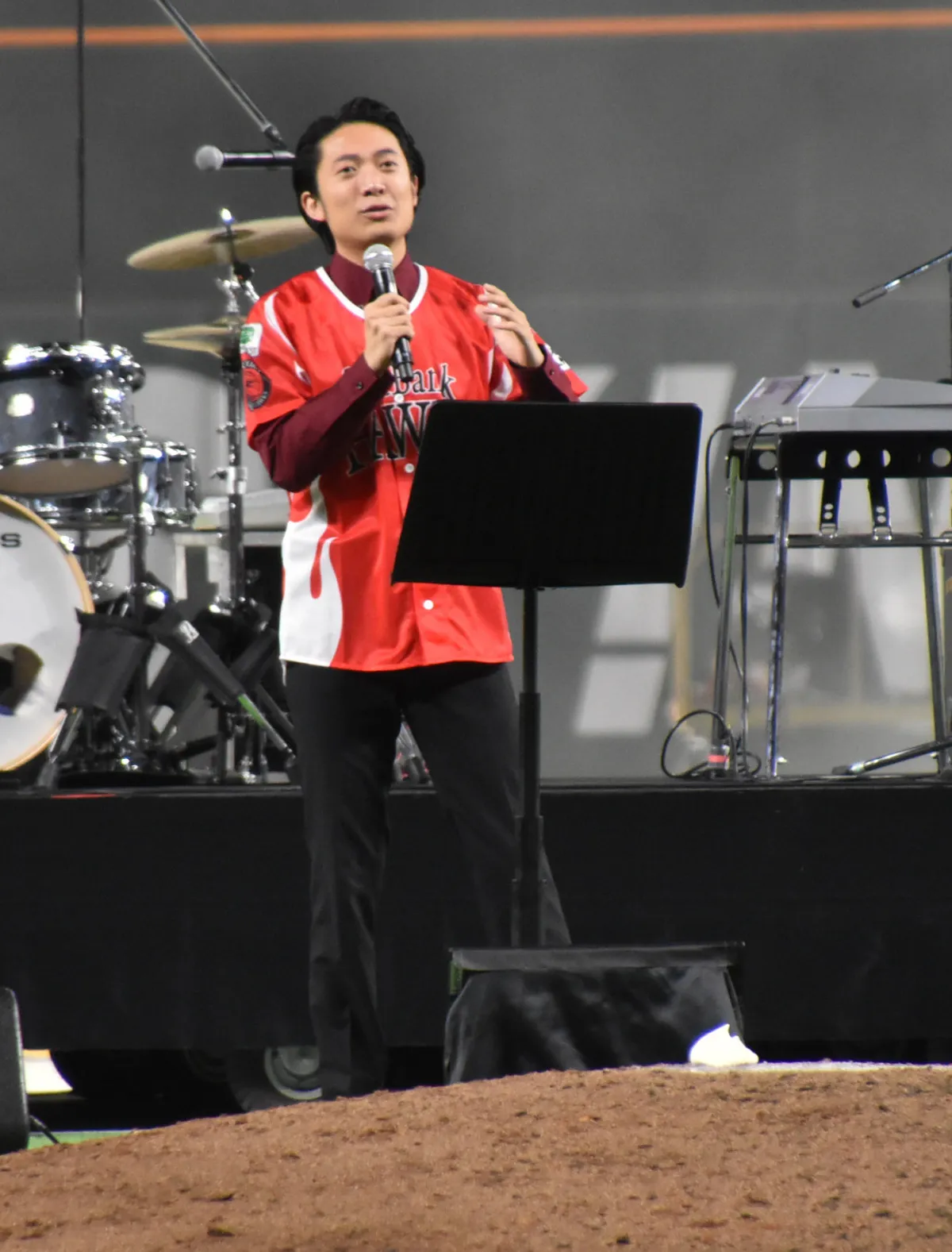 友田オレ、『鷹祭 SUMMER BOOST』でネタ披露「ホークス勝つしかないないなないなない！」