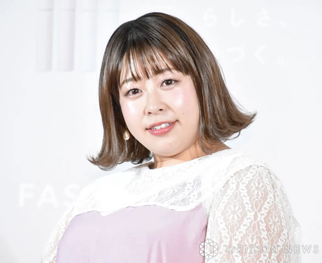 “100キロ女子”餅田コシヒカリ、「彼が撮影した」上裸の美背中ショットに反響「最高」「もちみたい」
