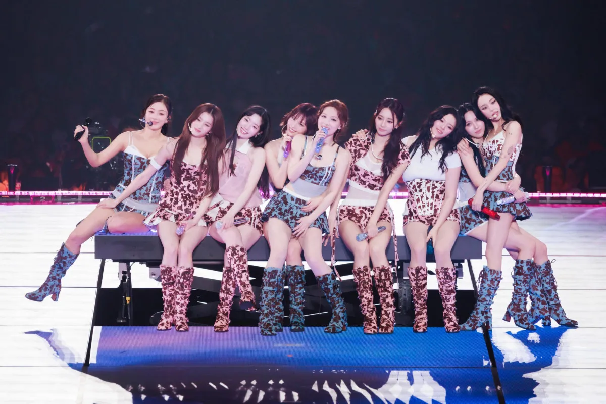 TWICE、ワールドツアー日本公演がスタート　ワンオクTaka＆Toruと共作した「Like 1」も初披露