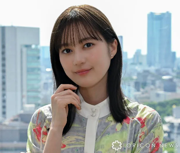 生田絵梨花、“ドアラ”に扮したショットを投稿「これは中日ドラゴンズ大逆転優勝不可避」