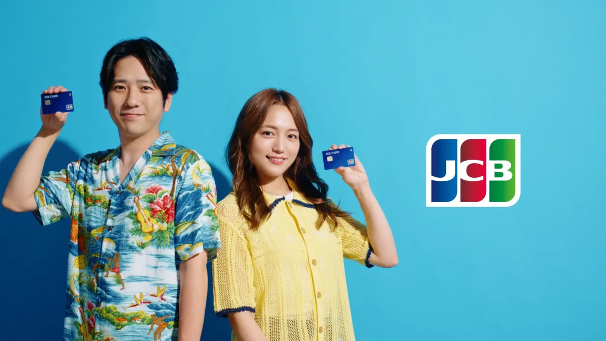 二宮和也＆川口春奈、ハワイ＆韓国旅行“風”CM撮影　思わずチクリ「スタジオだけど…」