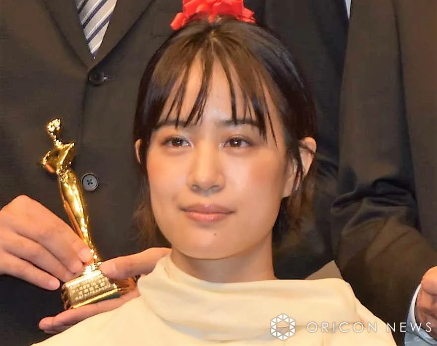 石橋静河、“手作り”のトートバッグを紹介「すごい!!」「上手！」「付属品のこだわりが素敵」