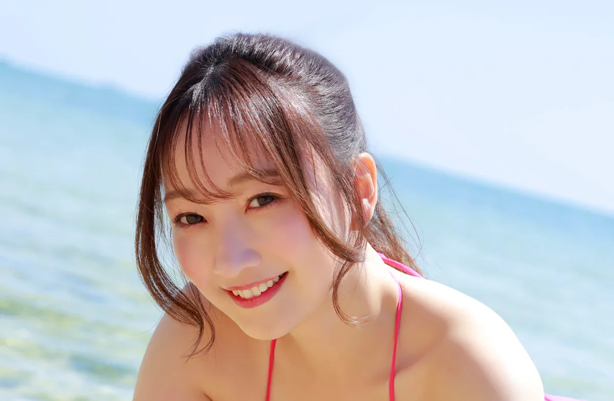 成長続ける迫力ボディの現役OLグラドル・愛森ちえ、約3年ぶりの写真集『帰ってきたえちえちえ〜前編〜』発売