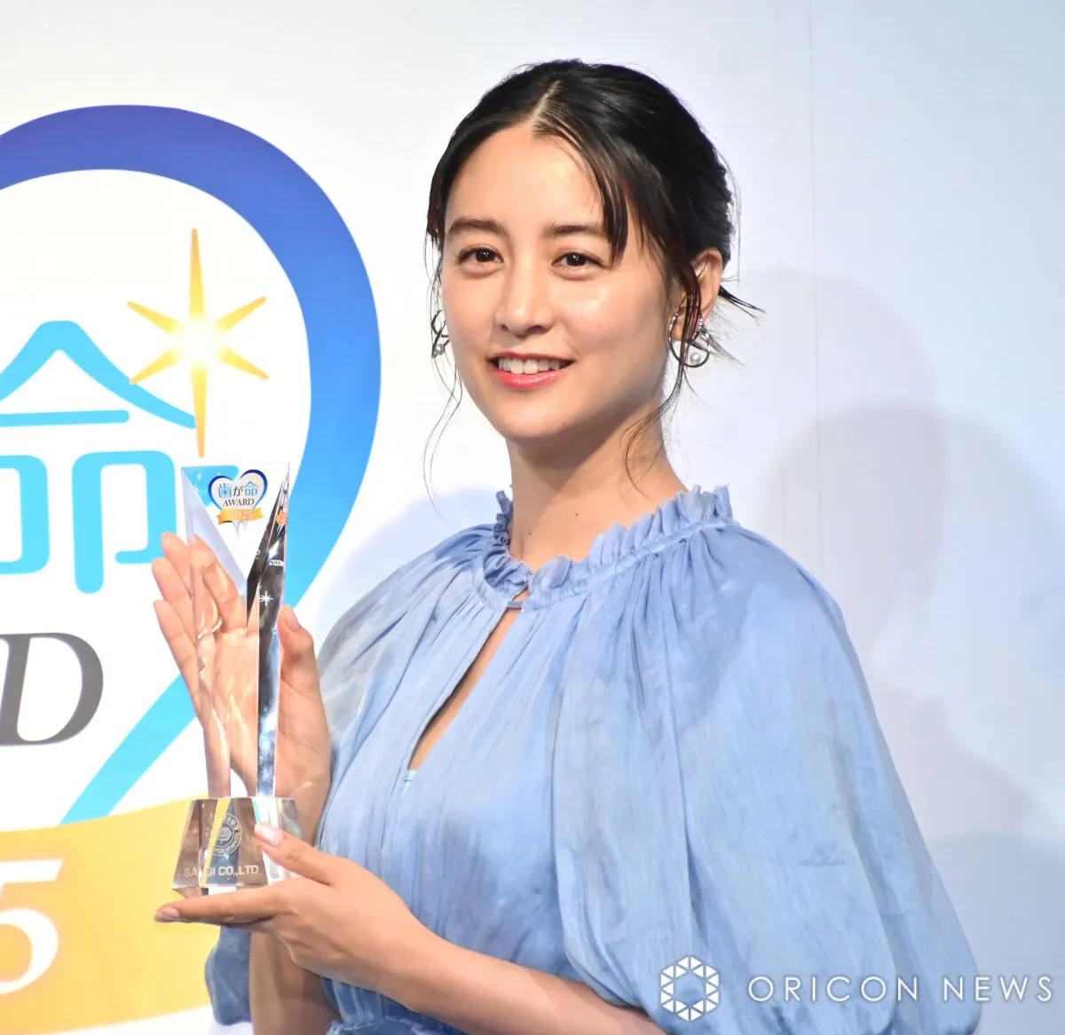 山本美月『歯が命アワード』を受賞　東幹久＆高岡早紀の「芸能人は歯が命」コンビと共演に喜び