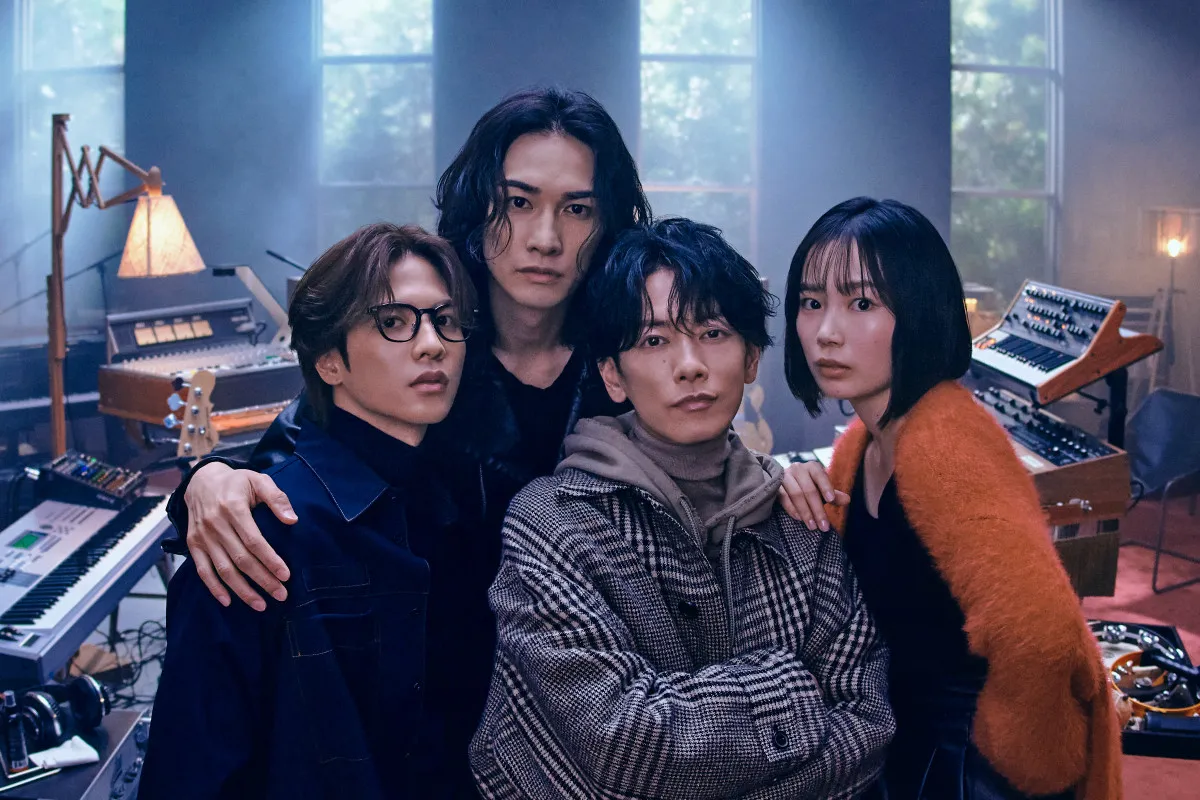 『グラスハート』佐藤健×町田啓太×志尊淳“TENBLANKメンズトーク”　ライブシーンは「青春」