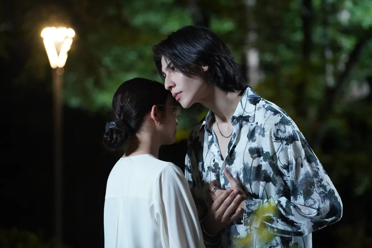 カヲル（ラウール）は自分をかばった愛実（木村文乃）を突然抱きしめる　『愛の、がっこう。』第4話あらすじ