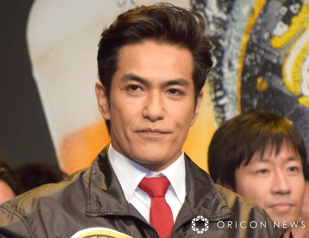 56歳・北村一輝、幼少期の写真入りヴィンテージTシャツ披露「イカしてる！欲しい」「既にお顔が出来上がってる」