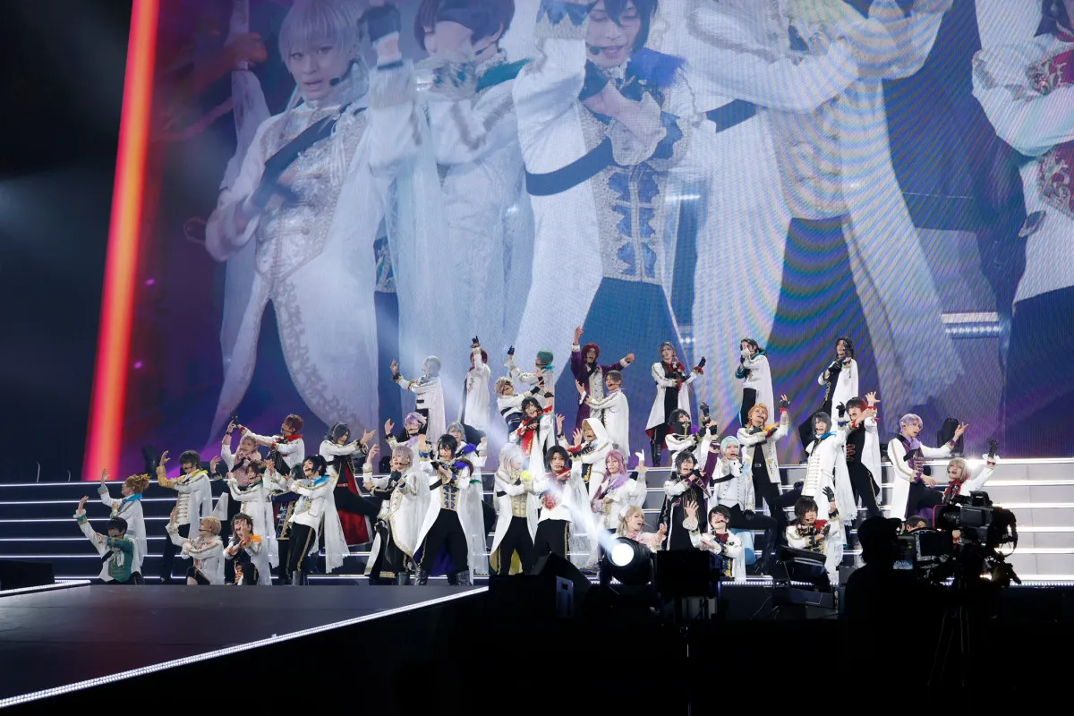 ミュージカル『刀剣乱舞』目出度歌誉花舞 十周年祝賀祭、30日公演は43振りが出演　主席「サルサdeソウル」を陽気に披露【2日目ステージレポート】