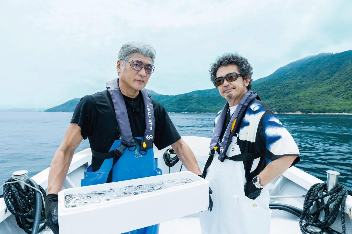 奥田民生×吉川晃司、Ooochie Koochieで凱旋ロケ　広島愛あふれる特番が全国放送決定