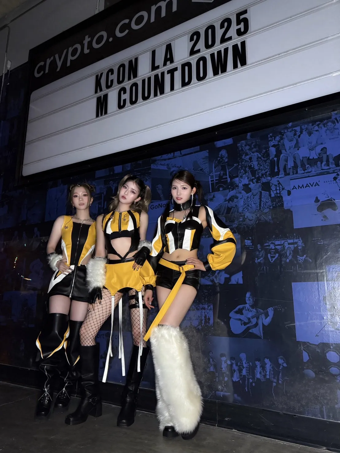 IS:SUE、ロサンゼルスで初ライブ　『KCON LA』大熱狂の迫力パフォーマンス【セットリスト掲載】