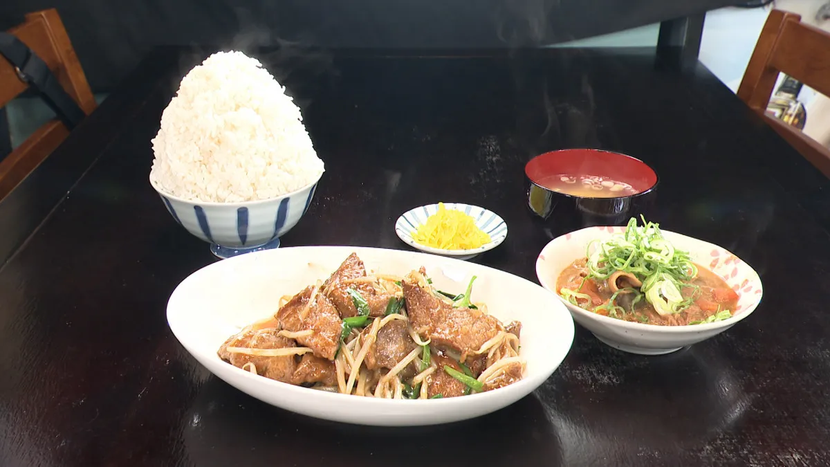 『オモウマい店』ほとんどのメニュー1000円以下の居酒屋、塾長＆店長＆魚長＆掃除長が共同経営