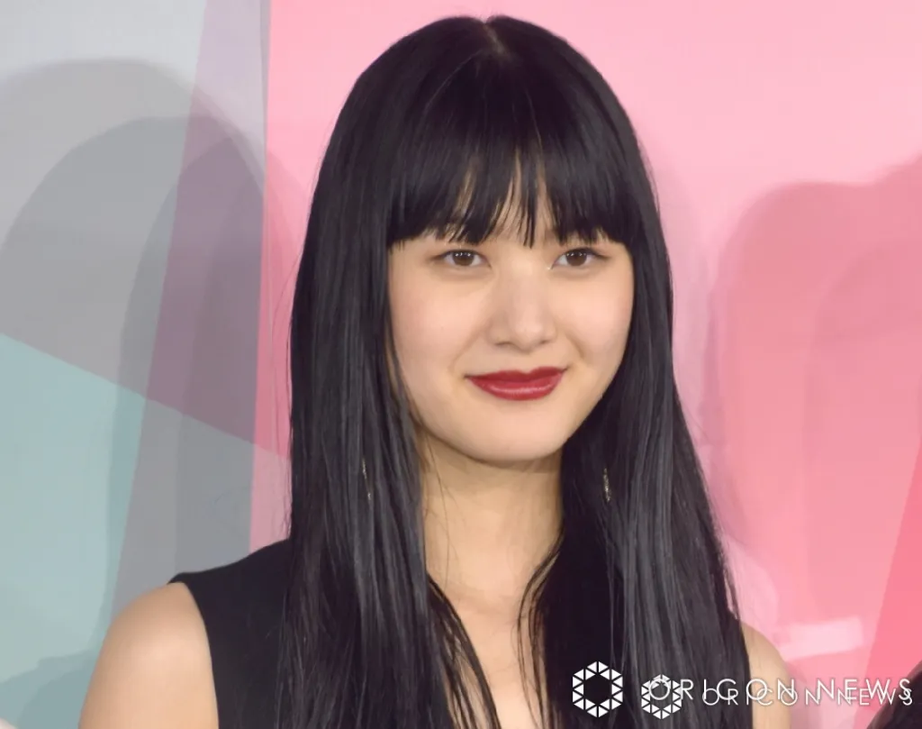 ラグビー稲垣啓太の妻・新井貴子、“美ボディ”輝くビキニの着こなしに反響「女神」「仕上がってる…」
