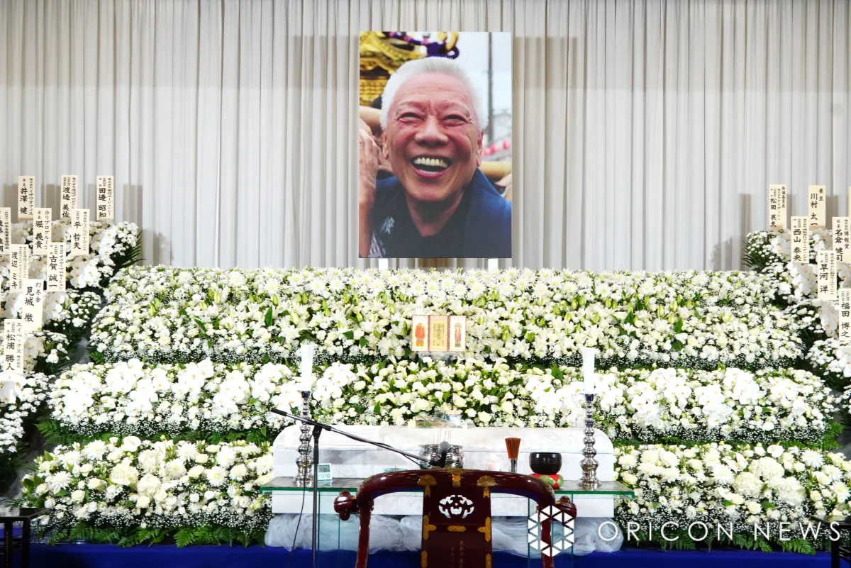 ケイダッシュ・川村龍夫会長の通夜しめやかに