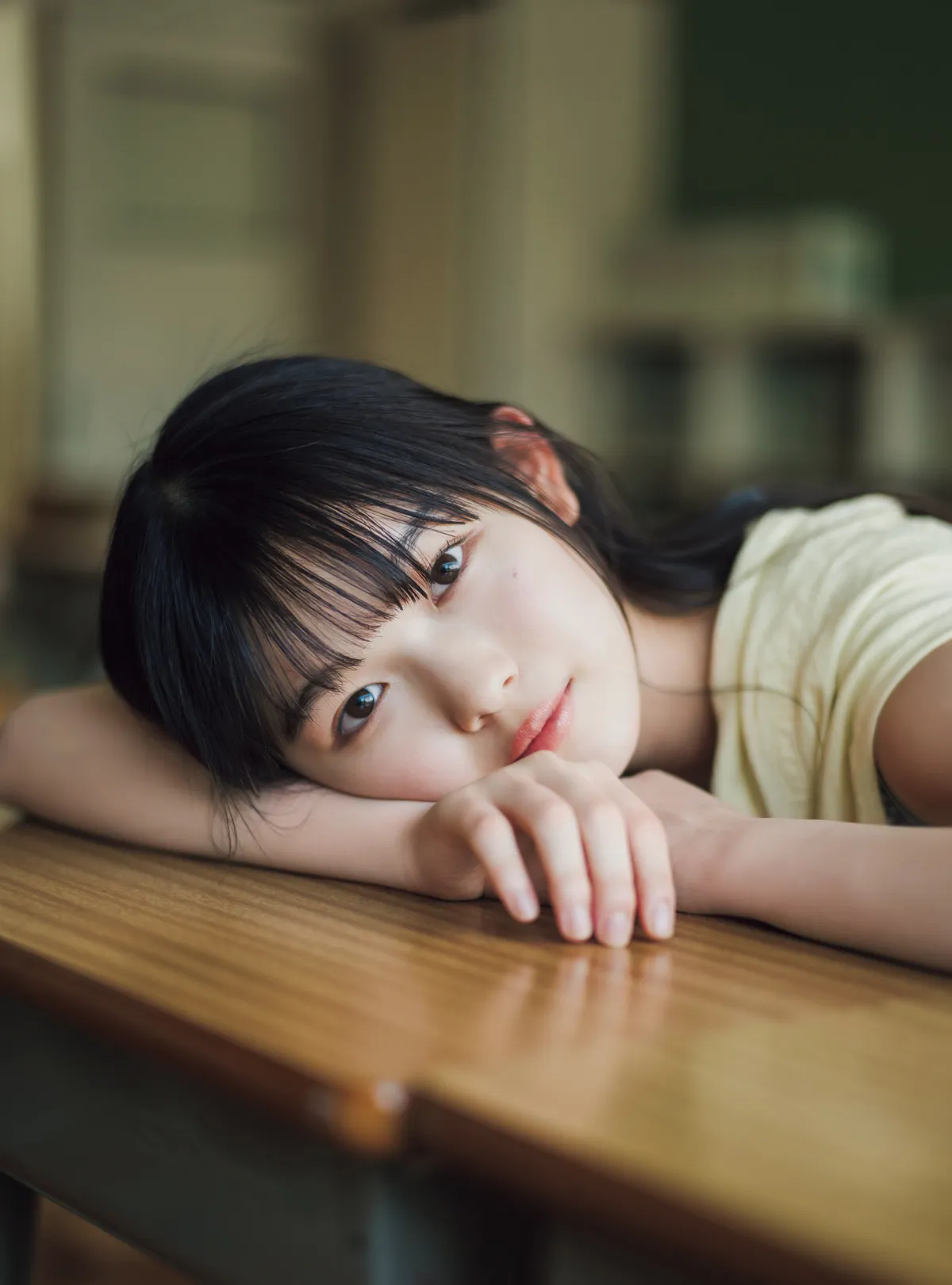 櫻坂46に今年加入の19歳・山川宇衣、初々しい透明感抜群グラビア　『週刊少年マガジン』賞で初表紙