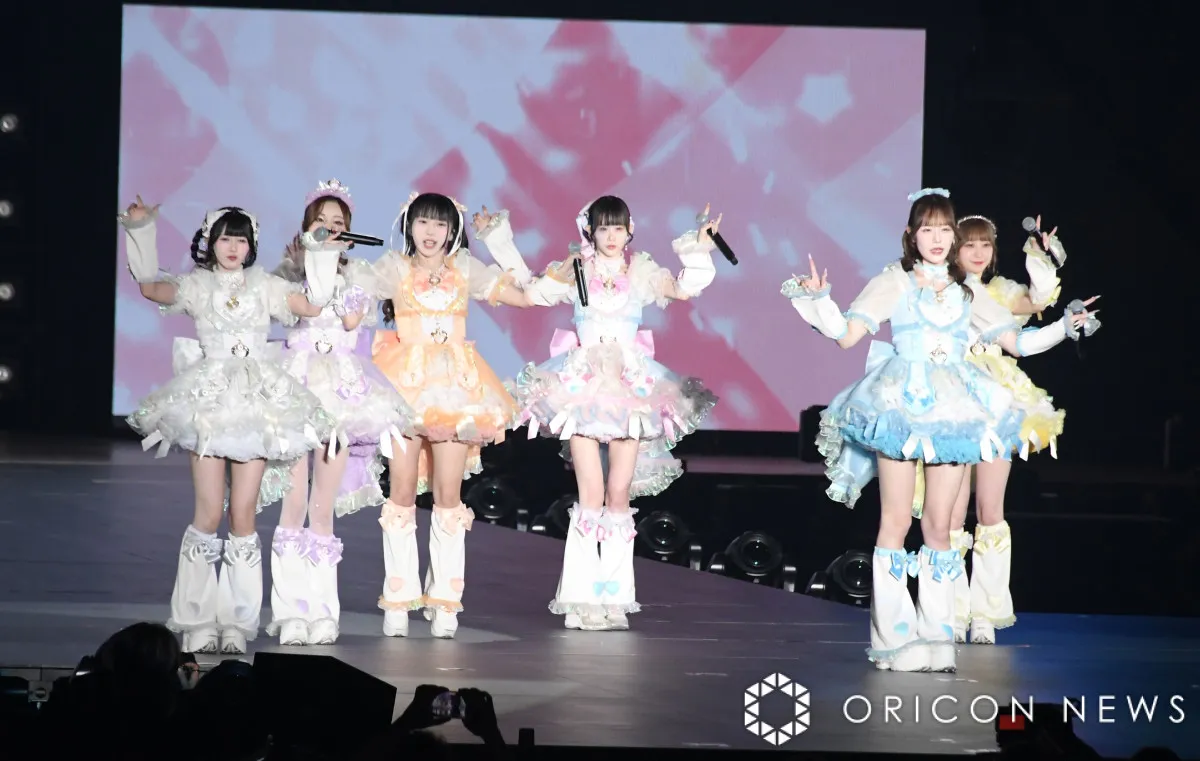 話題のゆりにゃ、騒動後初の公の場　なんとドームの大ステージ、渦中のグループと一緒に「いっぱい愛してね！」【関コレ】