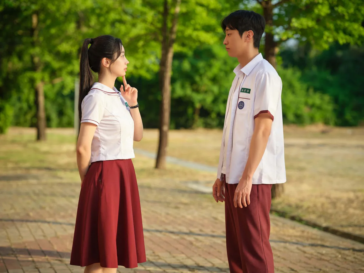 ダヒョン＆ジニョンの“受験票”やチマチョゴリ着用写真　『僕ソナ』入場者プレゼント＆新場面写真公開
