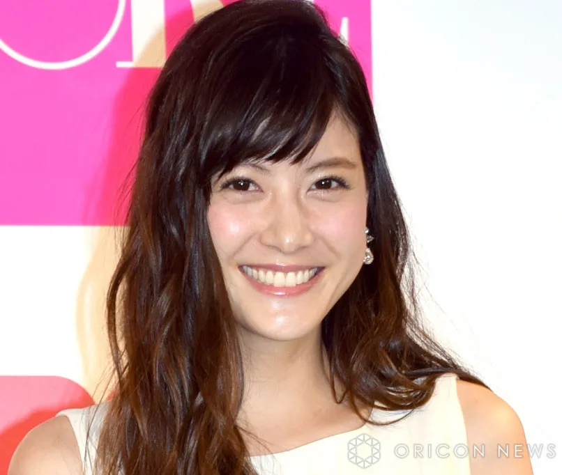 長谷部誠の妻・佐藤ありさ、8歳長女と親子ショット「2人ともとっても可愛い」「癒される」