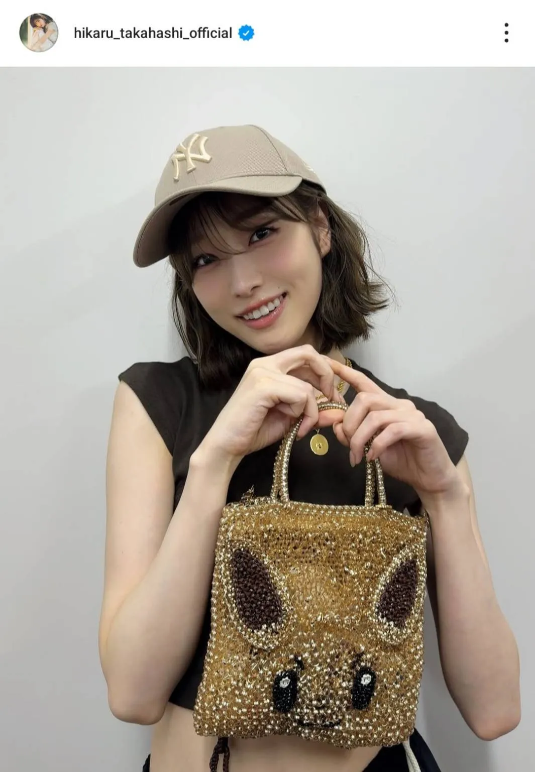 「aespaかと思った」高橋ひかる 、“美くびれ”のぞくへそ出し姿「美腹どんどんみせて」「ウエスト細」