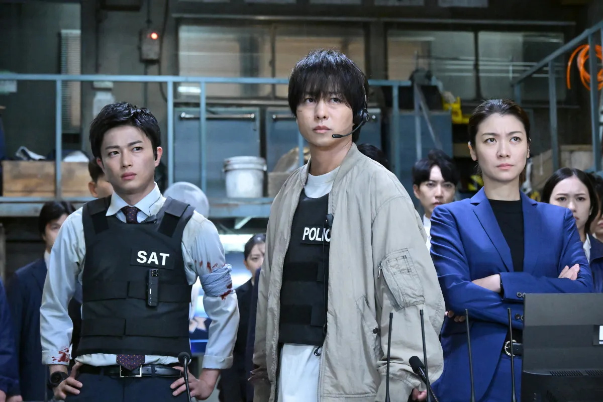『放送局占拠』武装集団「妖」リーダー「般若」、面を脱ぐ　警察内に“裏切り者”疑惑も